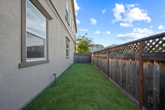 6752 Grasshopper Avenue, Newark, CA 94560