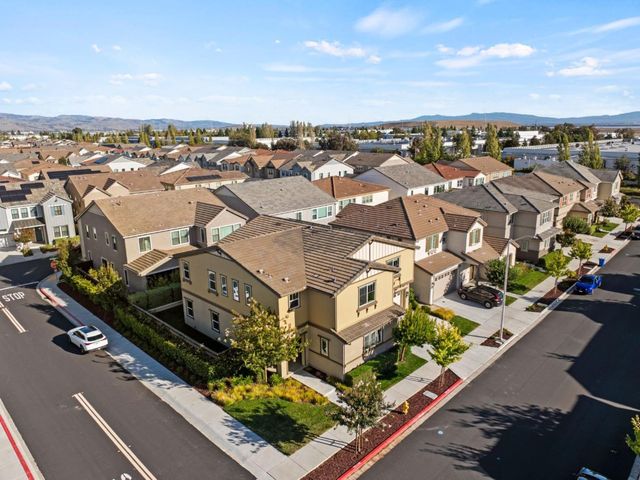 6752 Grasshopper Avenue, Newark, CA 94560