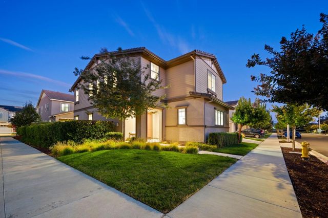 6752 Grasshopper Avenue, Newark, CA 94560