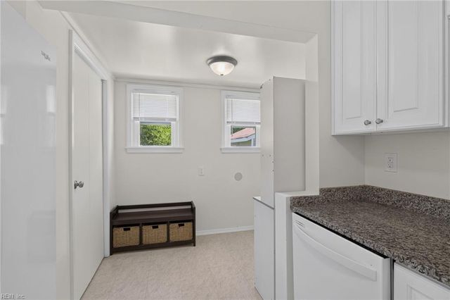 225 Castlewood RD, Portsmouth, VA 23702