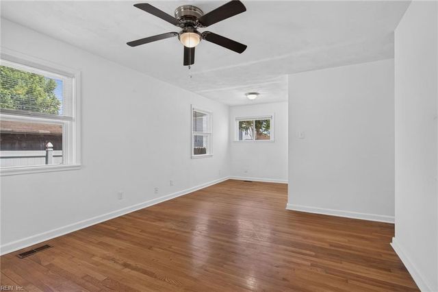 225 Castlewood RD, Portsmouth, VA 23702