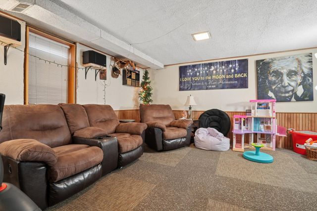 2921 12th Street S, Fargo, ND 58103