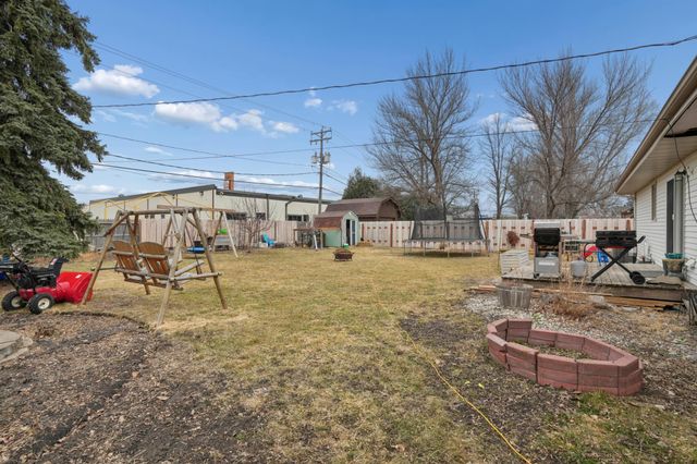 2921 12th Street S, Fargo, ND 58103