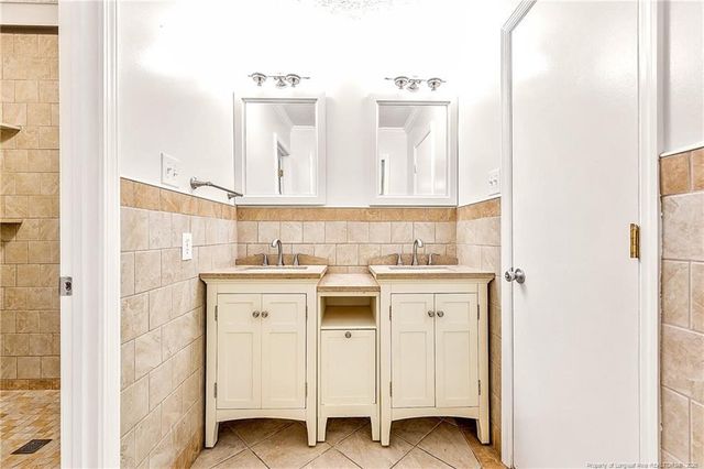 6837 Woodmark Drive, Fayetteville, NC 28314