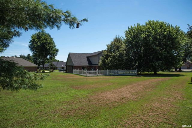 1602 Carmie Lane, Marion, IL 62959