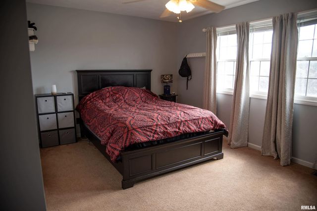 1602 Carmie Lane, Marion, IL 62959