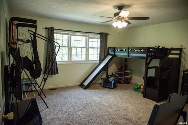 1602 Carmie Lane, Marion, IL 62959