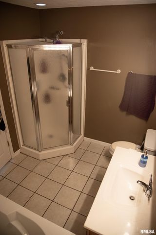 1602 Carmie Lane, Marion, IL 62959