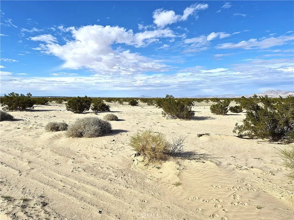 1 Mesa, 29 Palms, CA 92277