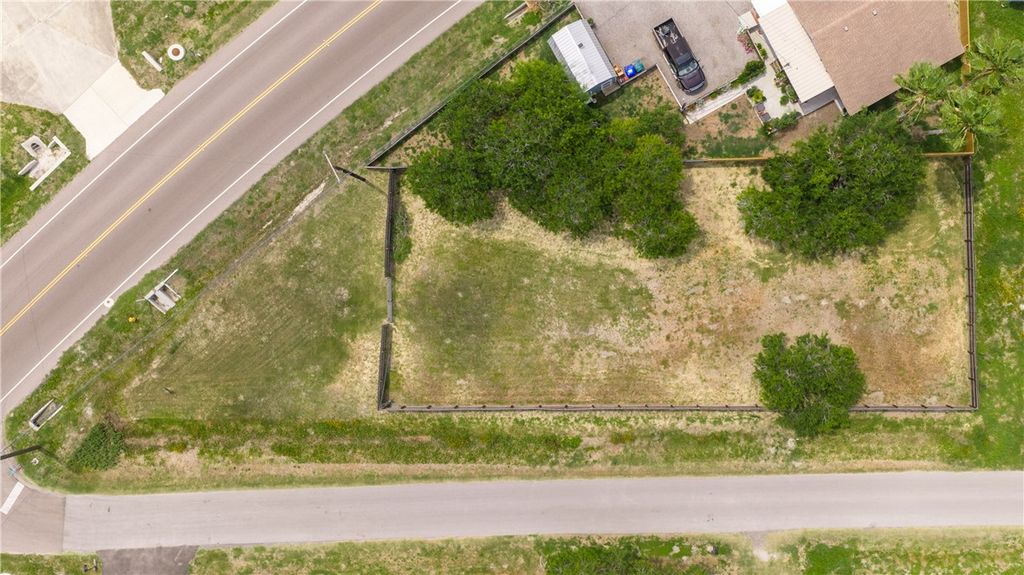 4122 & 4126 Summit Dr, Corpus Christi, TX 78418 — photo 2