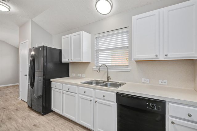 10818 Elgar Lane, Tomball, TX 77375