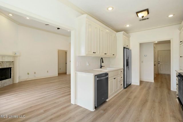 908 Fairview Place, Brandon, MS 39047