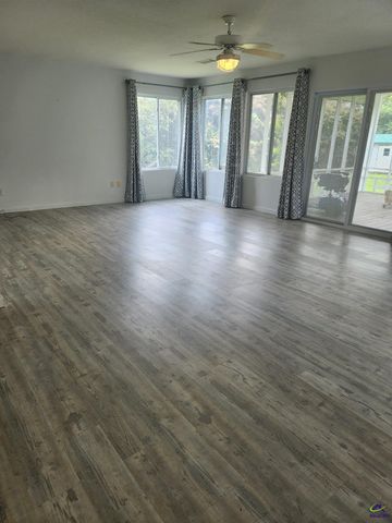 121 Bowman Drive, Cochran, GA 31014