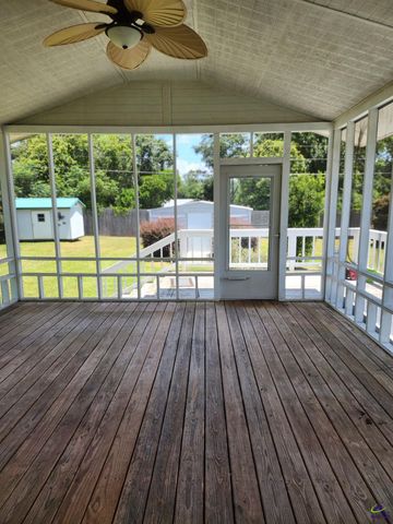 121 Bowman Drive, Cochran, GA 31014