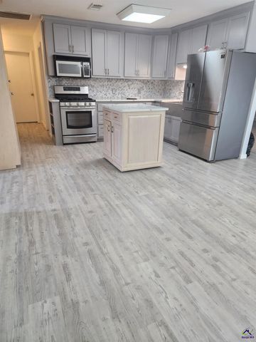 121 Bowman Drive, Cochran, GA 31014