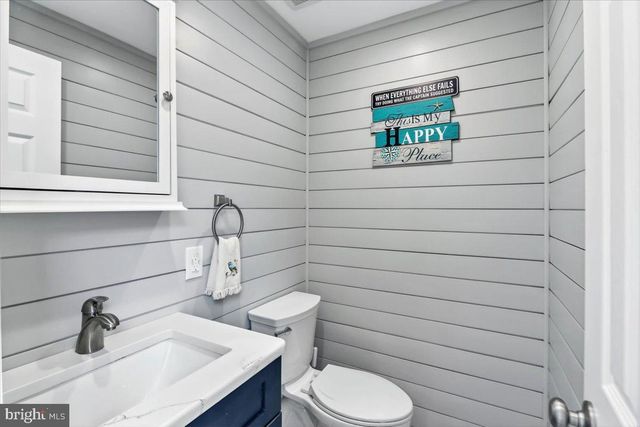 18 W GRAVERS LN, Philadelphia, PA 19118