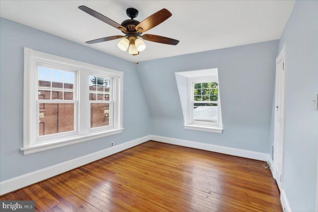 18 W GRAVERS LN, Philadelphia, PA 19118