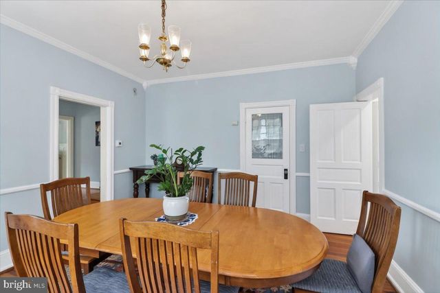18 W GRAVERS LN, Philadelphia, PA 19118