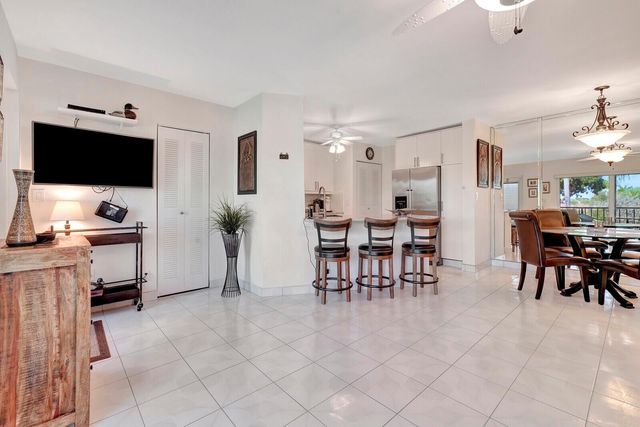 7547 S Oriole Boulevard 202, Delray Beach, FL 33446