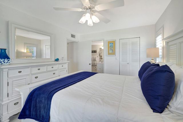 7547 S Oriole Boulevard 202, Delray Beach, FL 33446