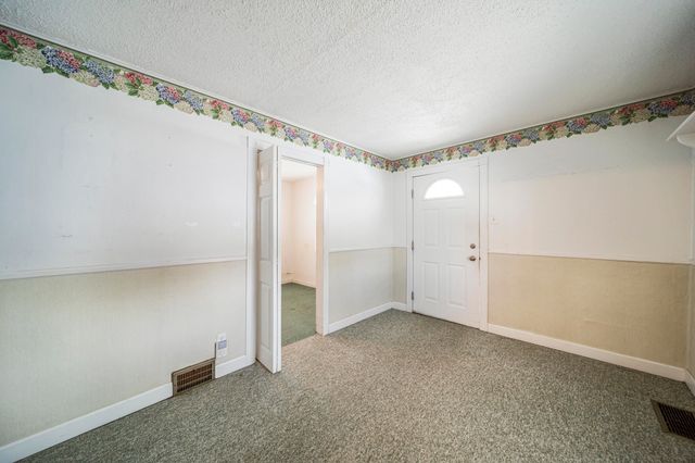 2114 CANTON Avenue, Erie, PA 16508