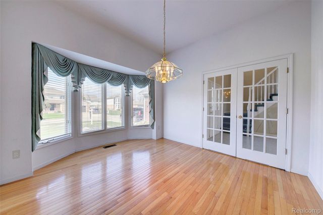 15756 Lamont Drive, Macomb Township, MI 48042