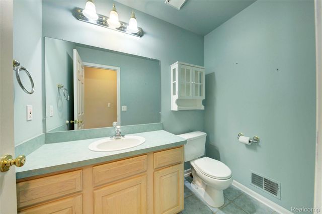 15756 Lamont Drive, Macomb Township, MI 48042