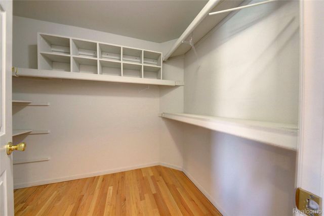 15756 Lamont Drive, Macomb Township, MI 48042