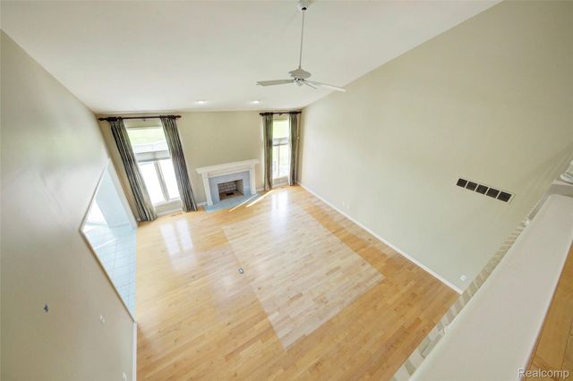 15756 Lamont Drive, Macomb Township, MI 48042