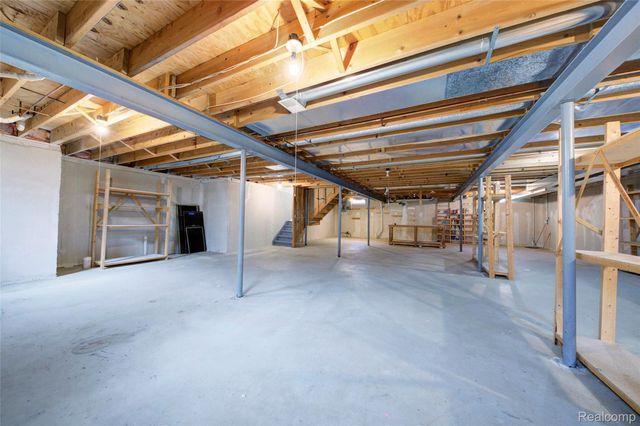 15756 Lamont Drive, Macomb Township, MI 48042