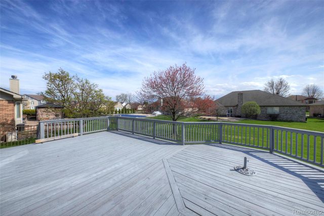 15756 Lamont Drive, Macomb Township, MI 48042