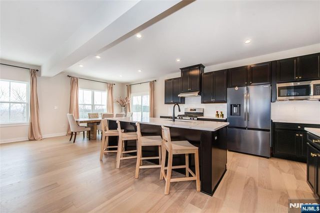37 Esposito Lane, Roxbury Township, NJ 07850