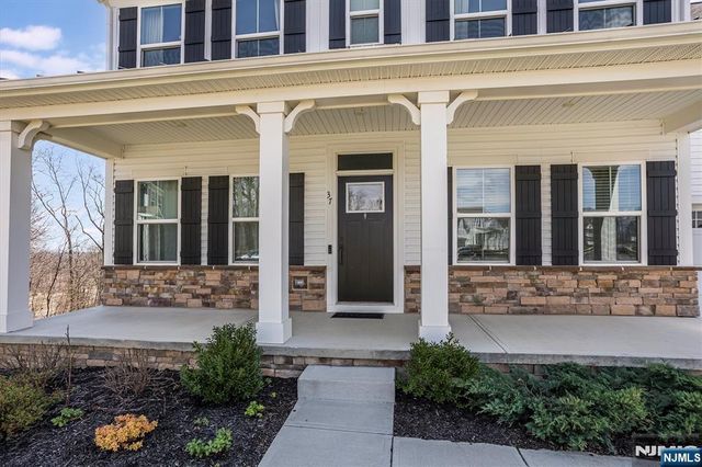 37 Esposito Lane, Roxbury Township, NJ 07850
