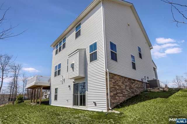37 Esposito Lane, Roxbury Township, NJ 07850
