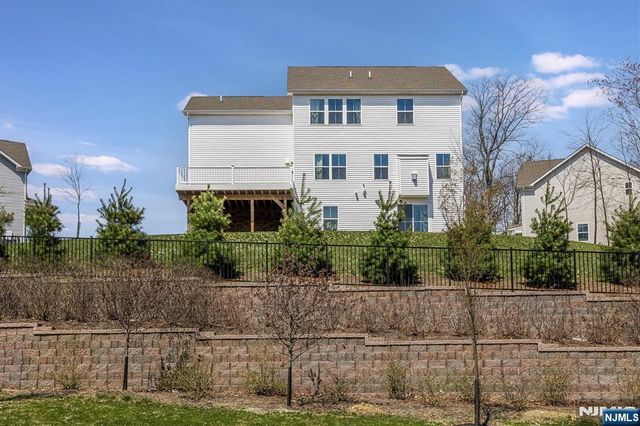 37 Esposito Lane, Roxbury Township, NJ 07850