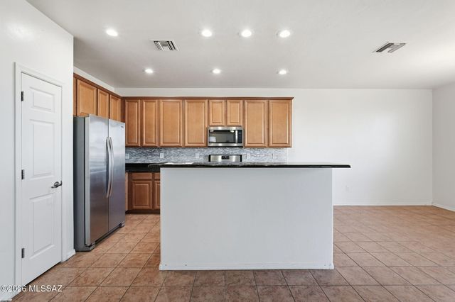 14376 N Bannerstone Court, Marana, AZ 85658