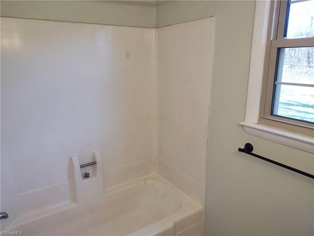 113 Merrydale Court, King, NC 27021