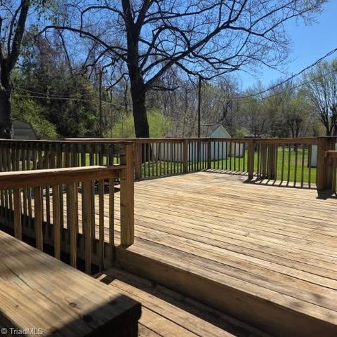 113 Merrydale Court, King, NC 27021