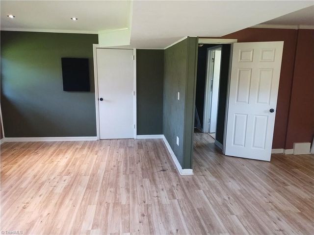 113 Merrydale Court, King, NC 27021