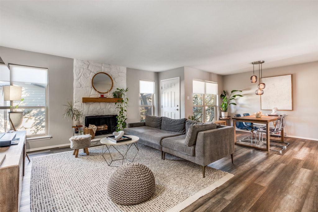 10650 Steppington Drive 212, Dallas, TX 75230