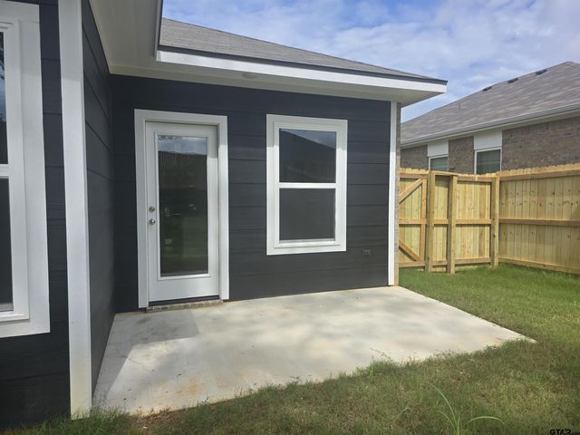 1103 Park Meadows Dr., Whitehouse, TX 75791