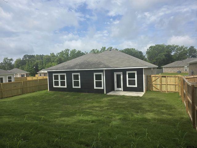 1103 Park Meadows Dr., Whitehouse, TX 75791