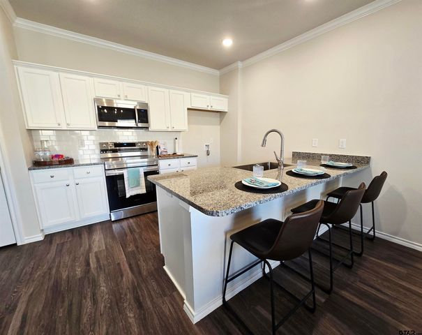 1103 Park Meadows Dr., Whitehouse, TX 75791