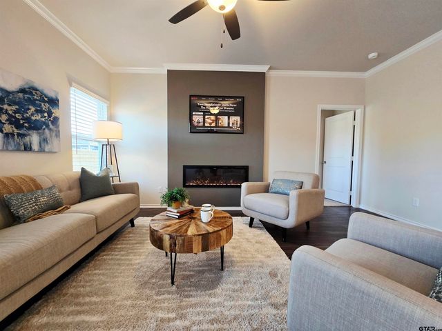 1103 Park Meadows Dr., Whitehouse, TX 75791