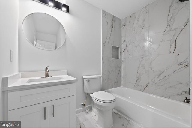 14 REGENT CT, Medford, NJ 08055