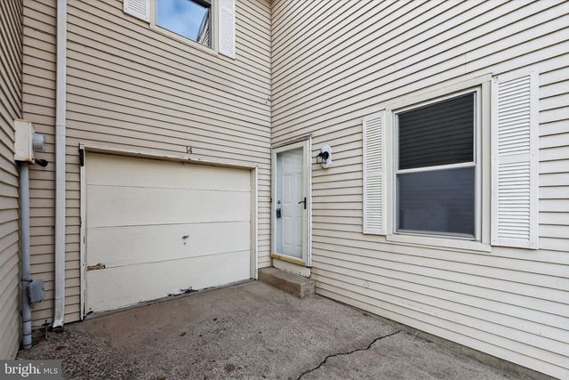 14 REGENT CT, Medford, NJ 08055