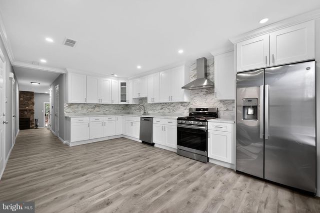 14 REGENT CT, Medford, NJ 08055