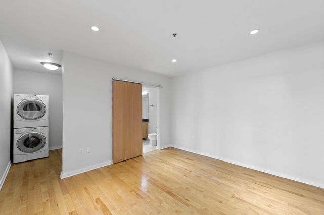 3104 W Lake Street 104, Minneapolis, MN 55416