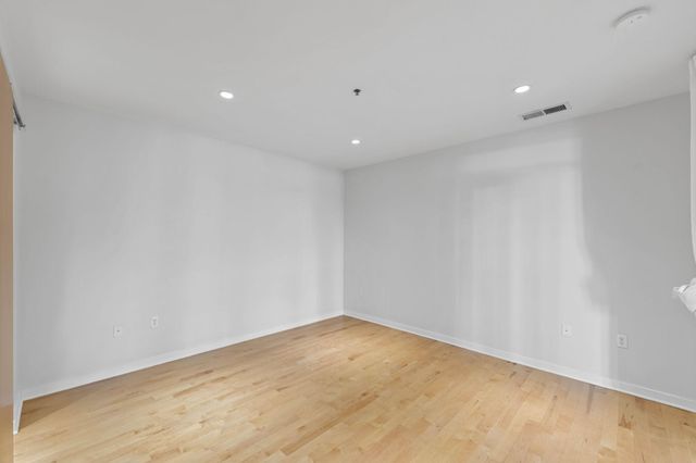 3104 W Lake Street 104, Minneapolis, MN 55416