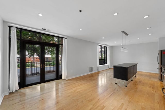3104 W Lake Street 104, Minneapolis, MN 55416